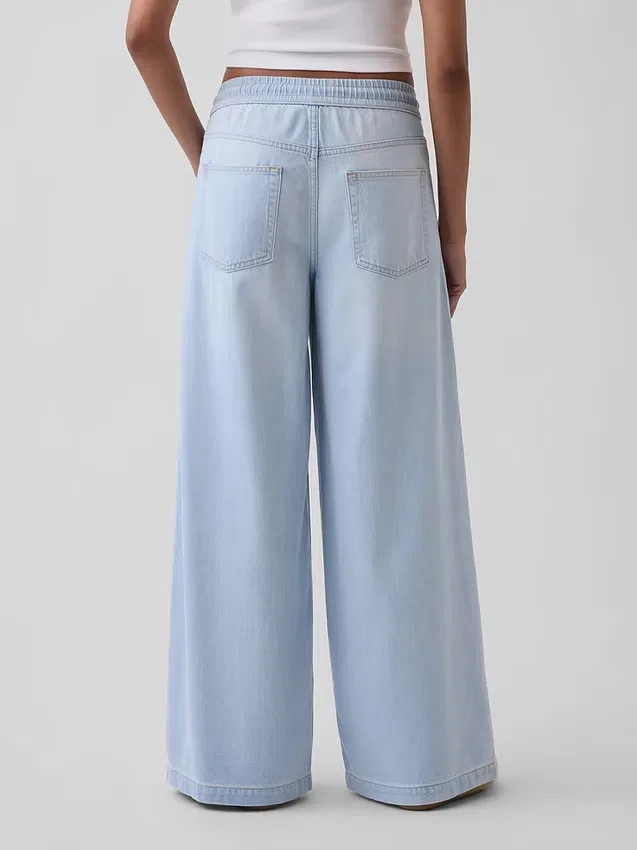 Ultrweiche, locker sitzende Jeans mit mittlerer Leibhöhe