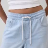 Ultrweiche, locker sitzende Jeans mit mittlerer Leibhöhe
