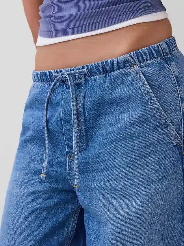 Ultrweiche, locker sitzende Jeans mit mittlerer Leibhöhe
