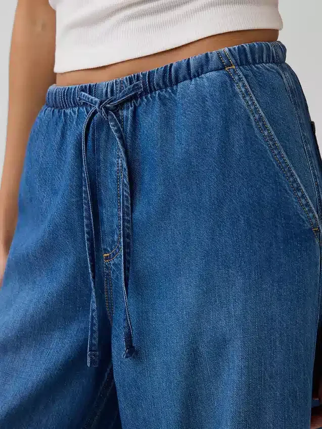 Ultrweiche, locker sitzende Jeans mit mittlerer Leibhöhe