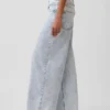 Ultrweiche, weit geschnittene Micro-Gürtel-Jeans mit mittlerer Leibhöhe