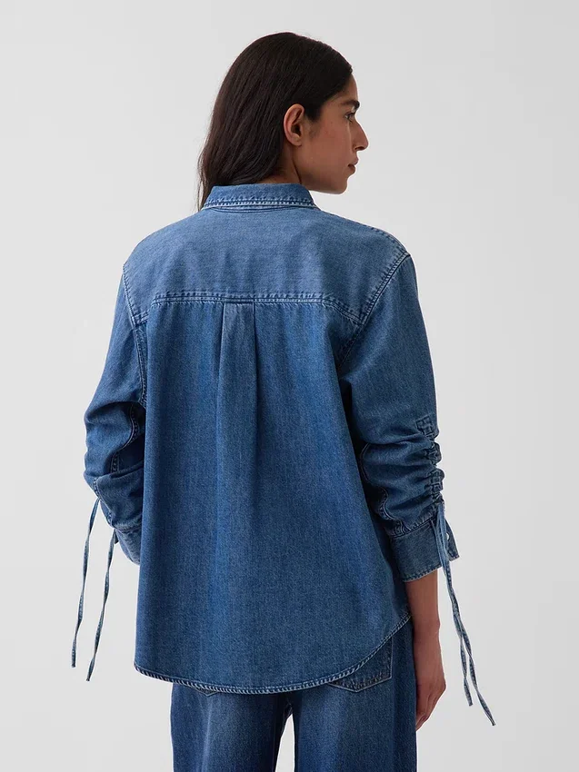 Ultrweiches Denim-Hemd in Oversize-Passform mit gerafften Ärmeln