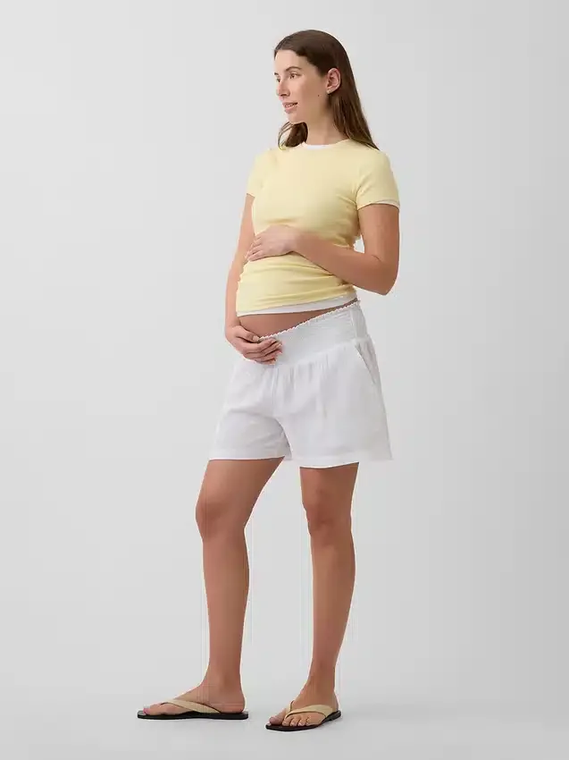 Umstandsshorts mit Bauchfreiraum