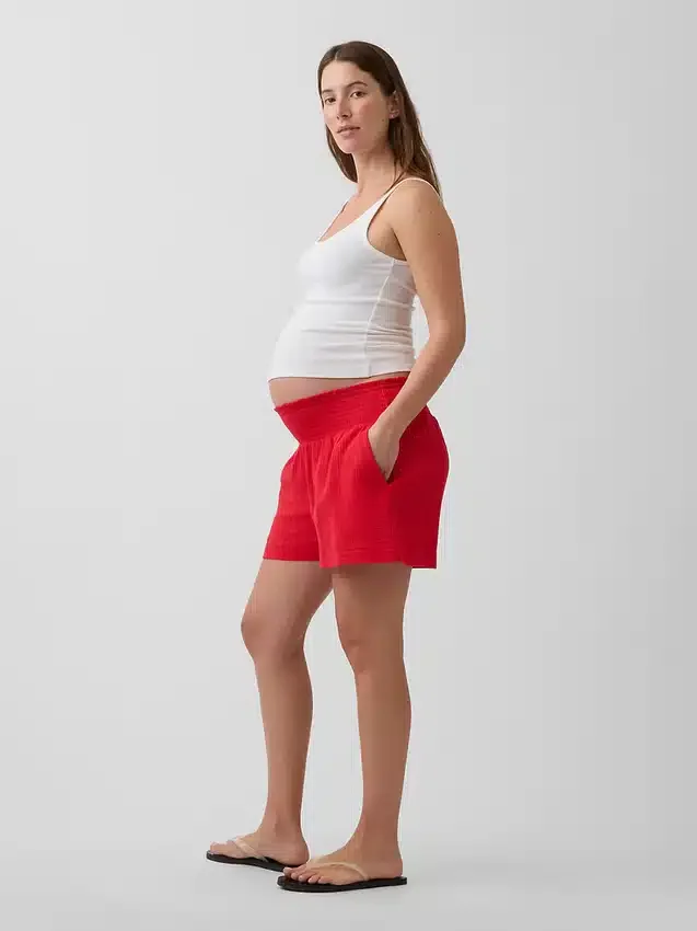 Umstandsshorts mit Bauchfreiraum