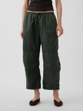 Utility-Hose mit mittlerer Leibhöhe aus Twill und weitem Bein