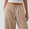 Utility-Hose mit mittlerer Leibhöhe aus Twill und weitem Bein