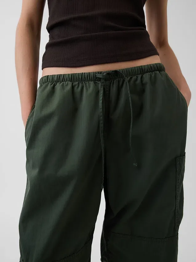Utility-Hose mit mittlerer Leibhöhe aus Twill und weitem Bein