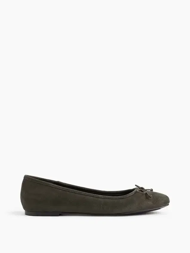 Vegane Ballerinas aus Wildleder