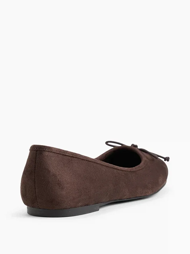 Vegane Ballerinas aus Wildleder