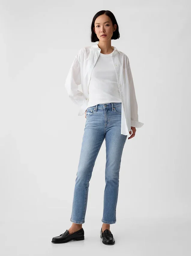 Vintage-Slim-Jeans mit mittlerer Leibhöhe und gespaltenem Saum