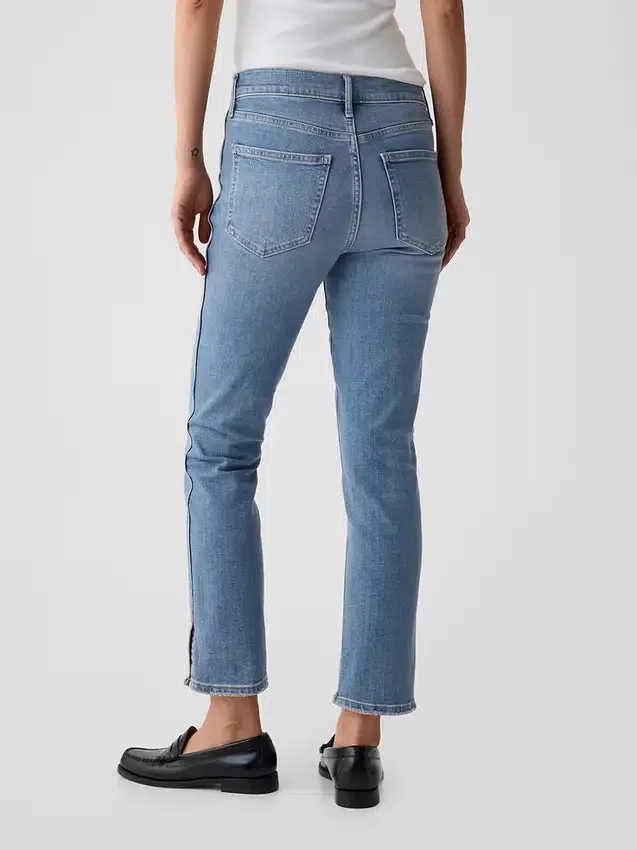 Vintage-Slim-Jeans mit mittlerer Leibhöhe und gespaltenem Saum