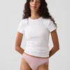 Weichster String aus Bio-Stretch-Baumwolle mit Spitzenbesatz