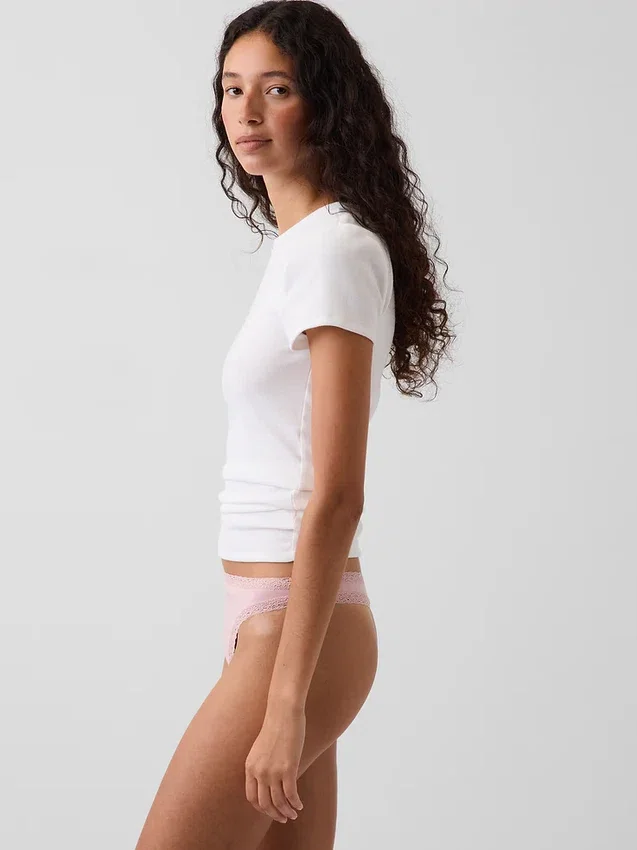 Weichster String aus Bio-Stretch-Baumwolle mit Spitzenbesatz