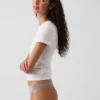 Weichster String aus Bio-Stretch-Baumwolle mit Spitzenbesatz