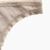 Weichster String aus Bio-Stretch-Baumwolle mit Spitzenbesatz