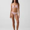 Weichster String aus Bio-Stretch-Baumwolle mit Spitzenbesatz