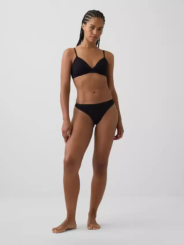 Weichster String aus Bio-Stretch-Baumwolle mit Spitzenbesatz