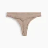 Weichster String aus Bio-Stretch-Baumwolle mit Spitzenbesatz