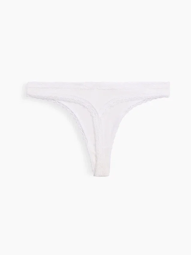 Weichster String aus Bio-Stretch-Baumwolle mit Spitzenbesatz