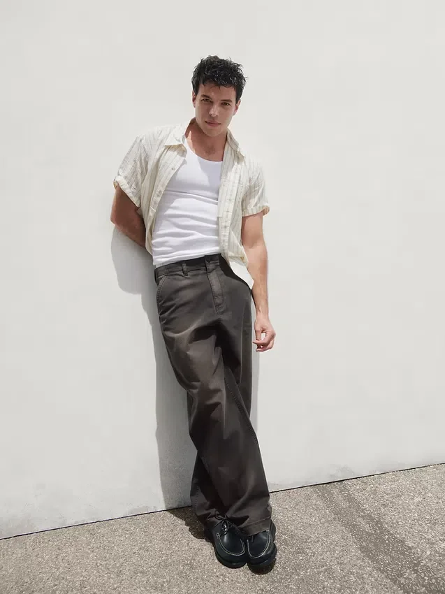 Weite Khakis