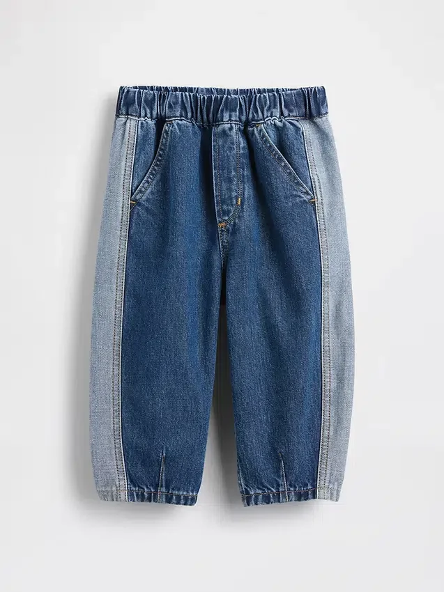 Zweifarbige Barrel-Jeans zum Hineinschlüpfen für Baby & Kleinkind